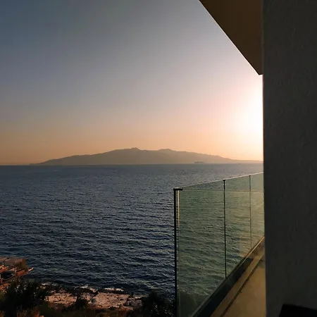 Διαμέρισμα Xhulial 2 *