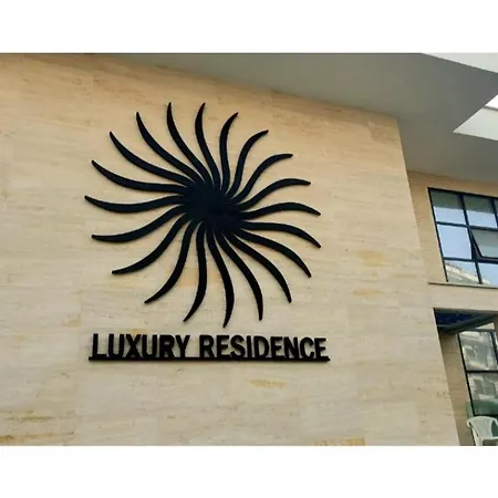 Διαμέρισμα Xhulial 2