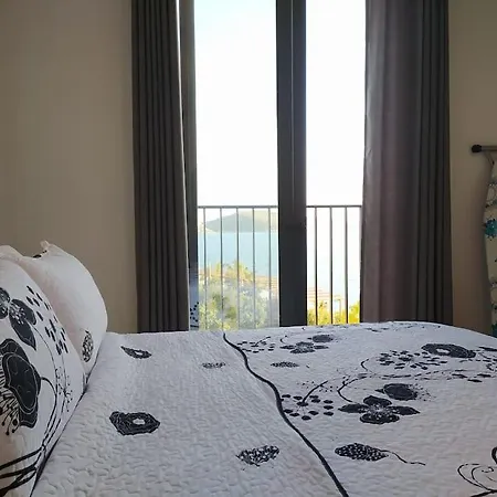 Διαμέρισμα Xhulial 2 *