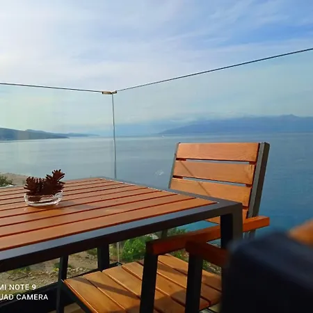 Xhulial 2 Appartement Saranda