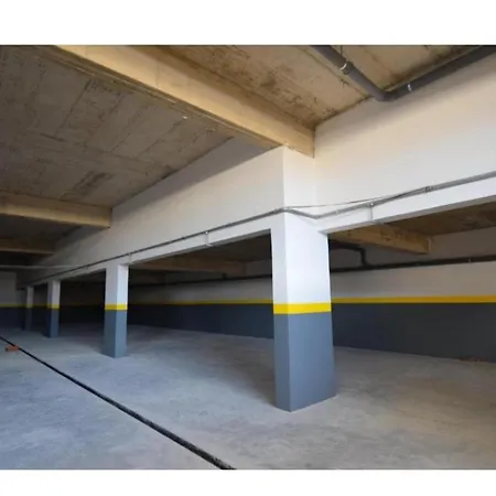 Appartement Xhulial 2 *