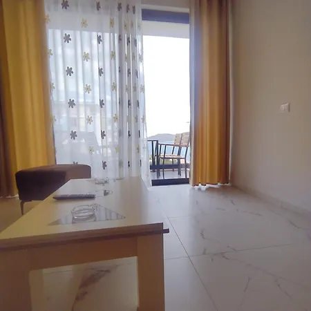 Daire Xhulial 2 Saranda