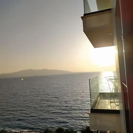 アパート Xhulial 2 Sarandë