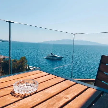 Sea Horizon Sarandë