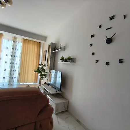 Xhulial 2 Appartement Saranda