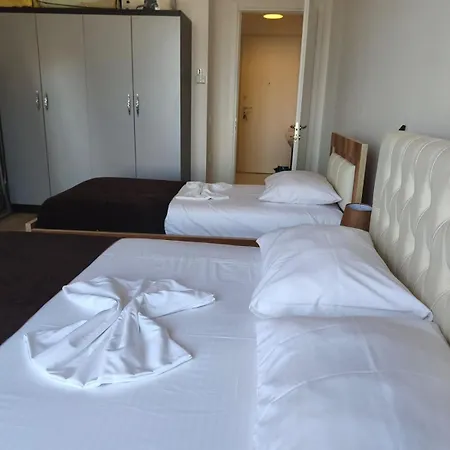 アパート Xhulial 2 Sarandë
