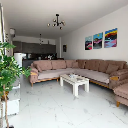 Xhulial 2 Appartement Saranda